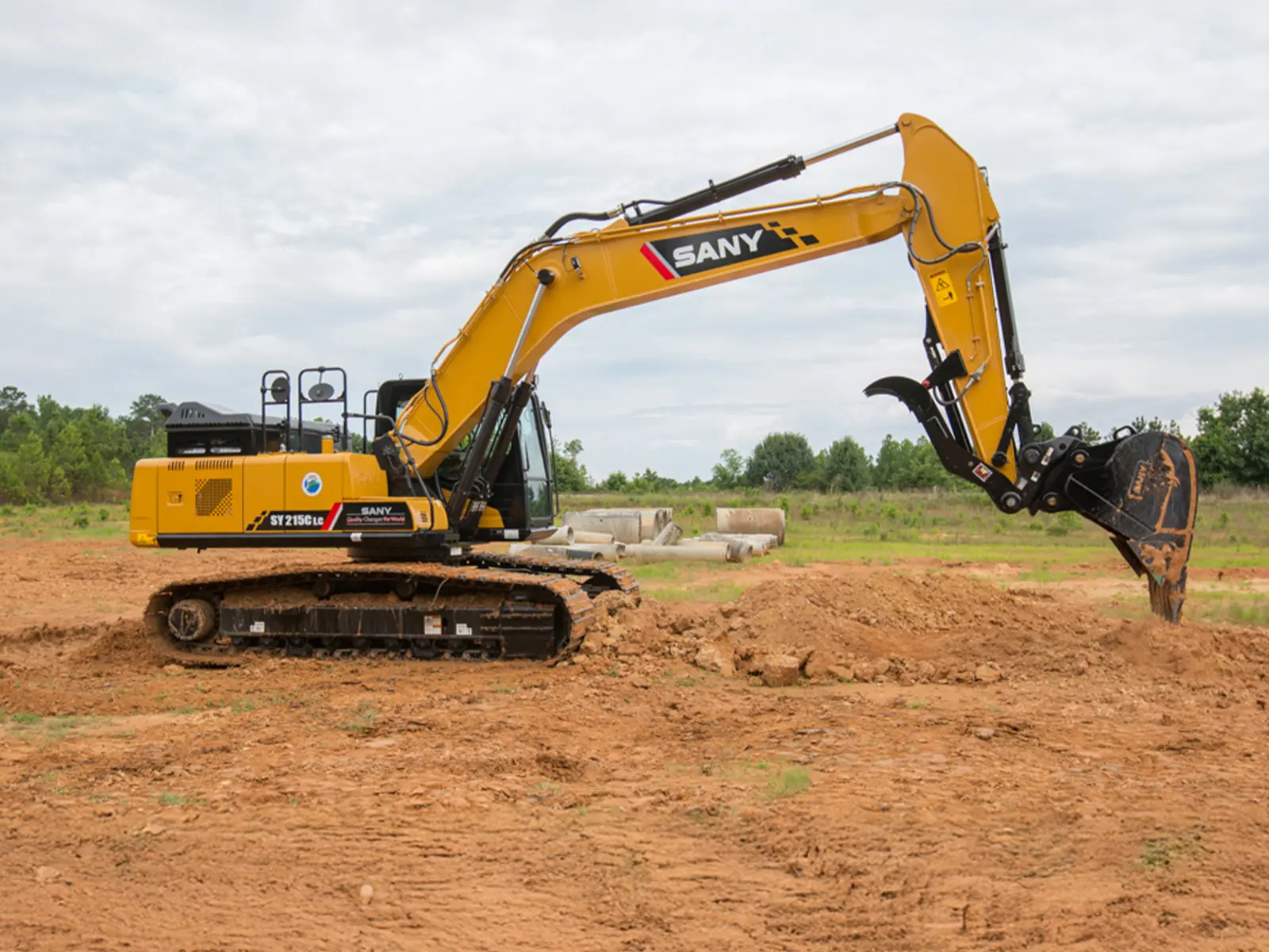 ぞうさん SY215C Medium Excavator | SANY America